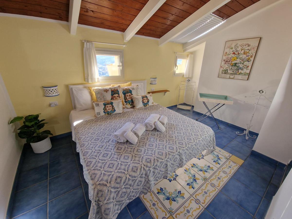 La Torretta Sea View Rooms Vico Equense Bagian luar foto