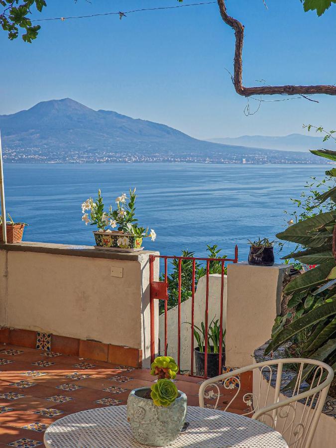 La Torretta Sea View Rooms Vico Equense Bagian luar foto